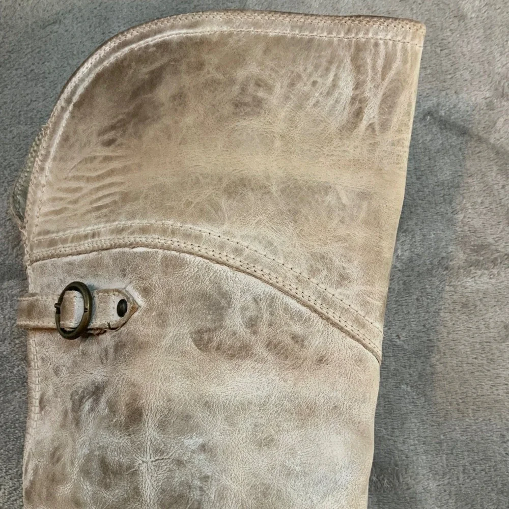 Frye Jane Tall Cuff Boot Distressed Cream Leather Equestrian Block Heel EUC 7B
